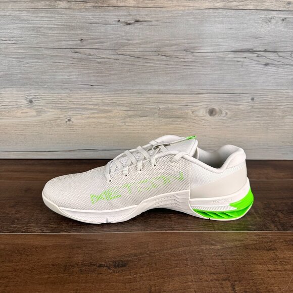 Nike Metcon 8 Mens Size 10.5 Phantom Light Orewood Brown Green Strike DO9328 006 - Picture 7 of 9